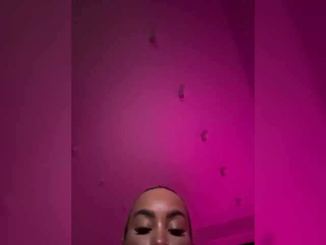 MiamiMur live cam on BongaCams