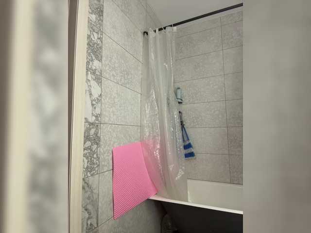 MiamiMur's BongaCams show and profile