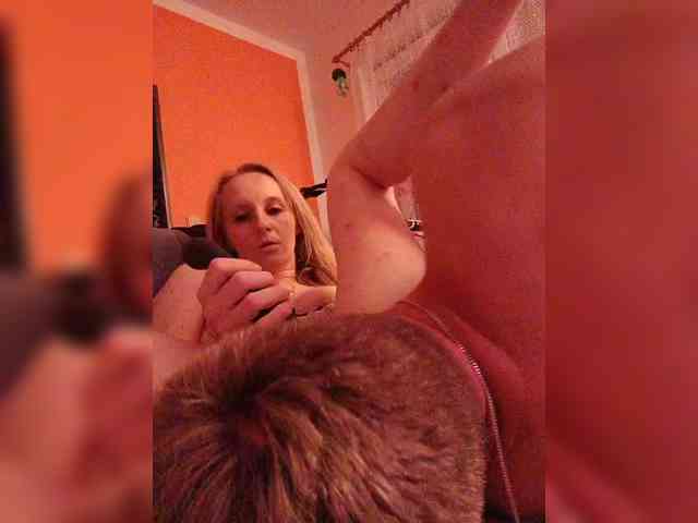 TheDeviantDuo webcam