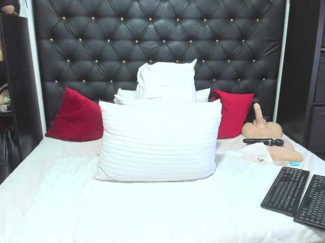 BlondySexyy live webcam show