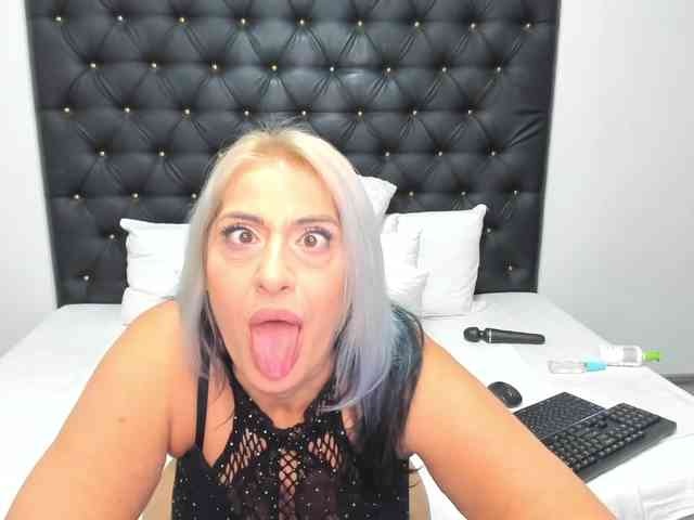 BlondySexyy webcam