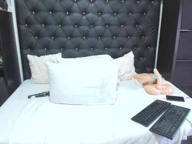 BlondySexyy webcam