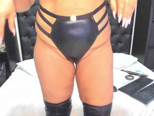 BlondySexyy webcam