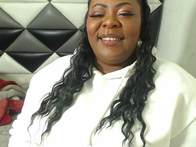 ShantalBBW live webcam show