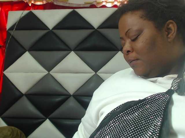 ShantalBBW live cam on BongaCams