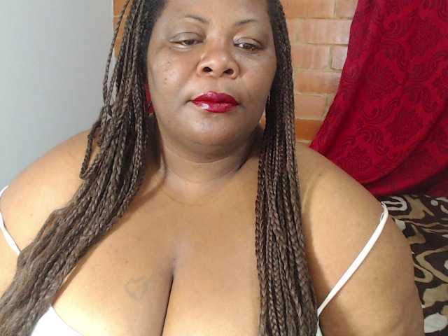 ShantalBBW, en directo ahora en BongaCams