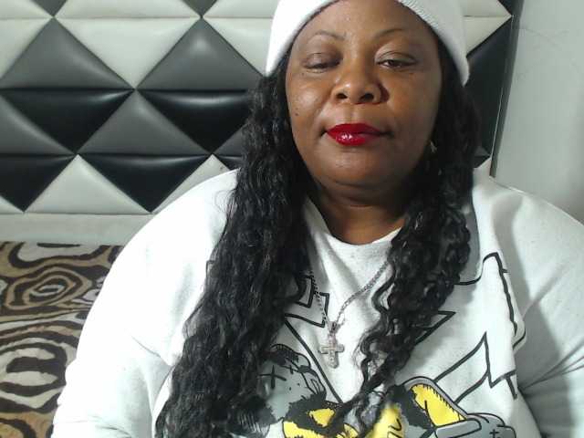 ShantalBBW live cam on BongaCams