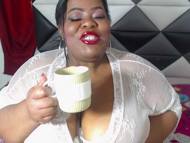 ShantalBBW live cam preview