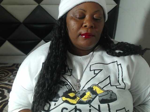 ShantalBBW live cam on BongaCams