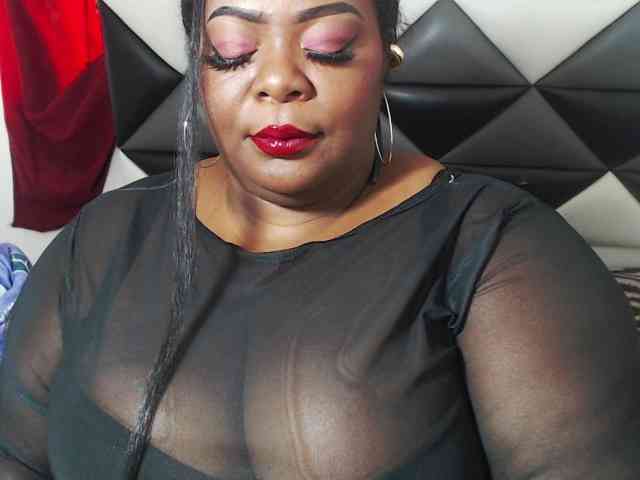 ShantalBBW webcam