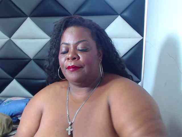 ShantalBBW webcam