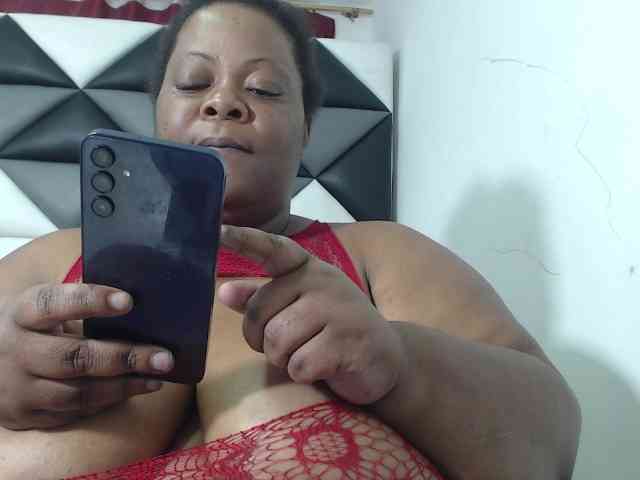 ShantalBBW webcam
