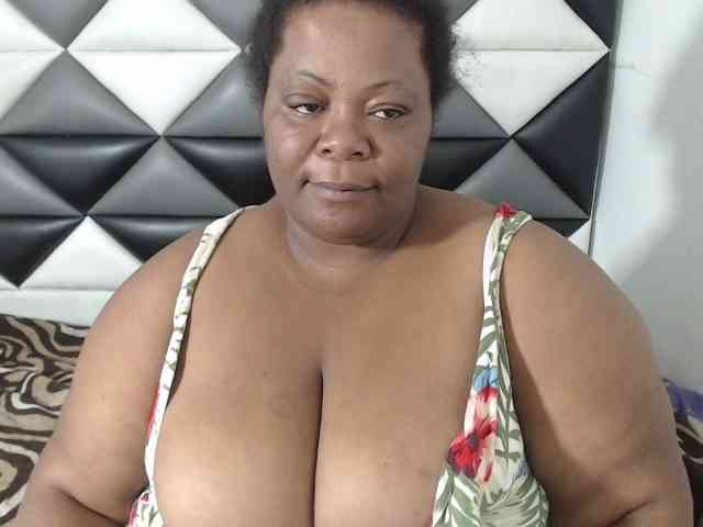 Model: ShantalBBW