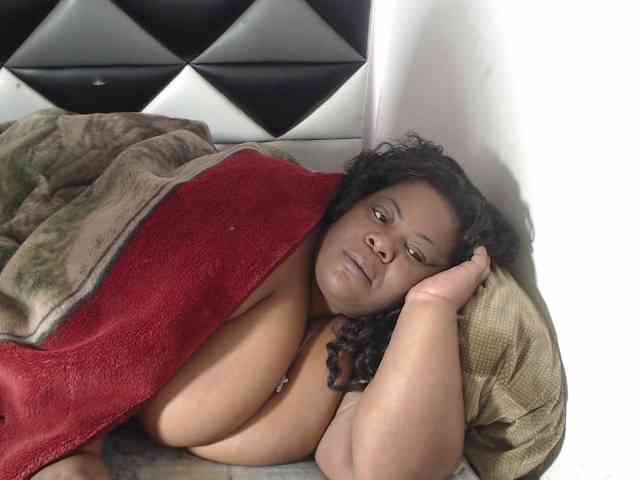 ShantalBBW webcam