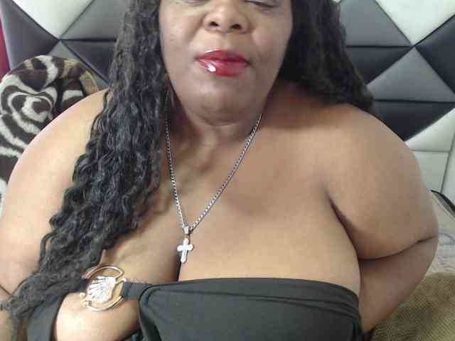 ShantalBBW webcam