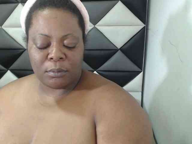 ShantalBBW webcam