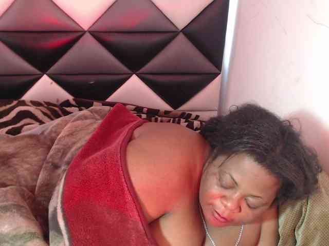 ShantalBBW webcam