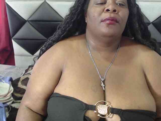 ShantalBBW webcam