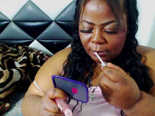 ShantalBBW webcam