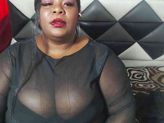 ShantalBBW webcam
