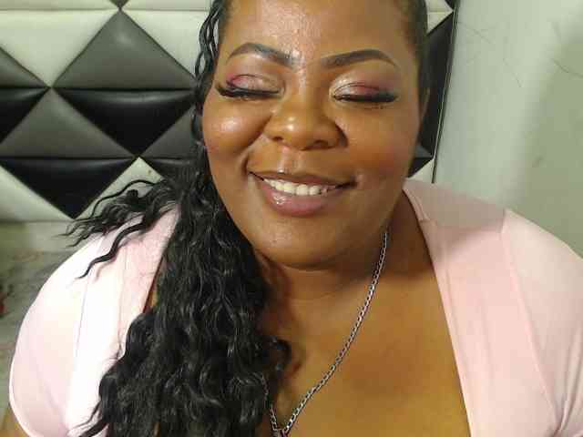 ShantalBBW webcam
