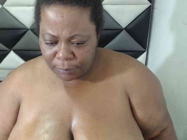 ShantalBBW webcam