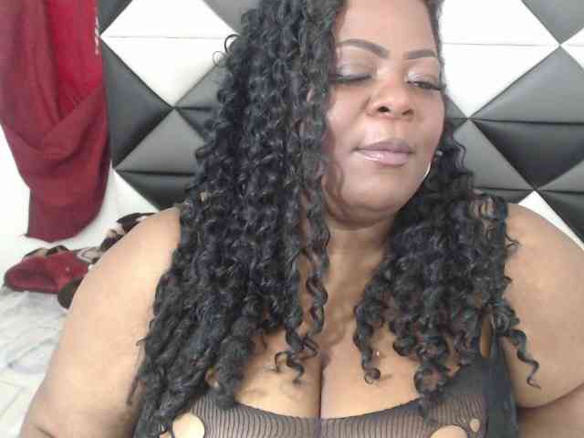 ShantalBBW webcam