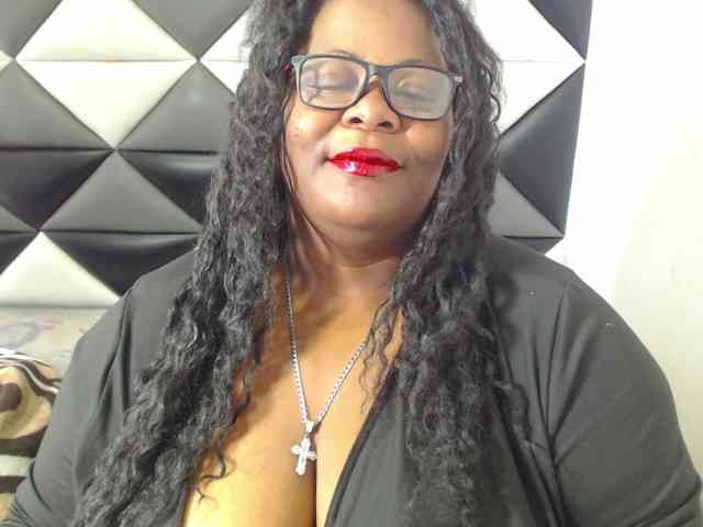 ShantalBBW webcam