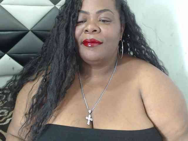 ShantalBBW webcam