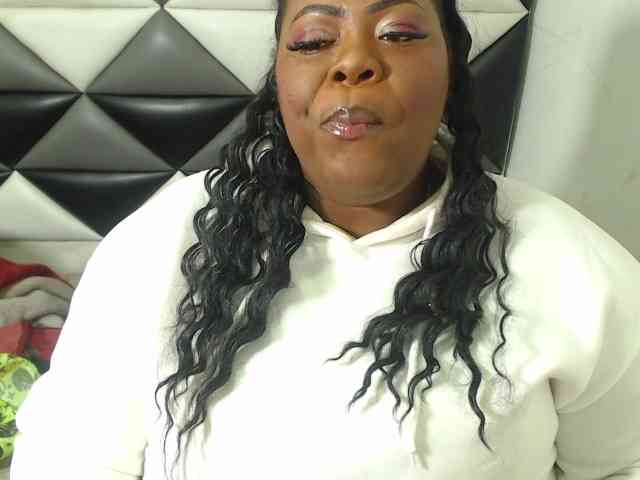 ShantalBBW webcam