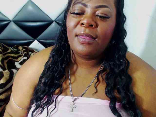 ShantalBBW webcam
