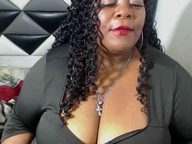 ShantalBBW webcam