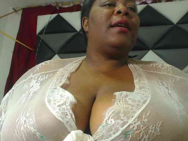ShantalBBW webcam