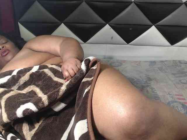 ShantalBBW webcam