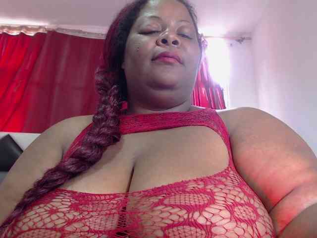 ShantalBBW webcam