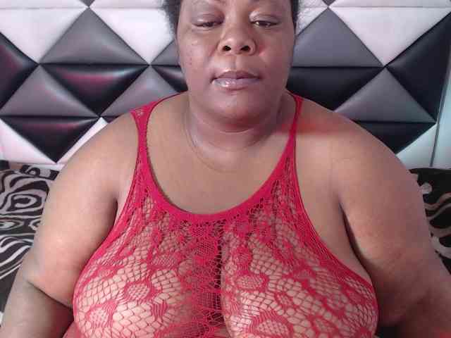 ShantalBBW webcam