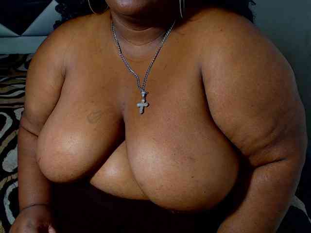 ShantalBBW webcam