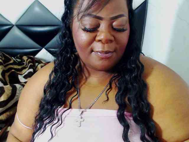 ShantalBBW webcam