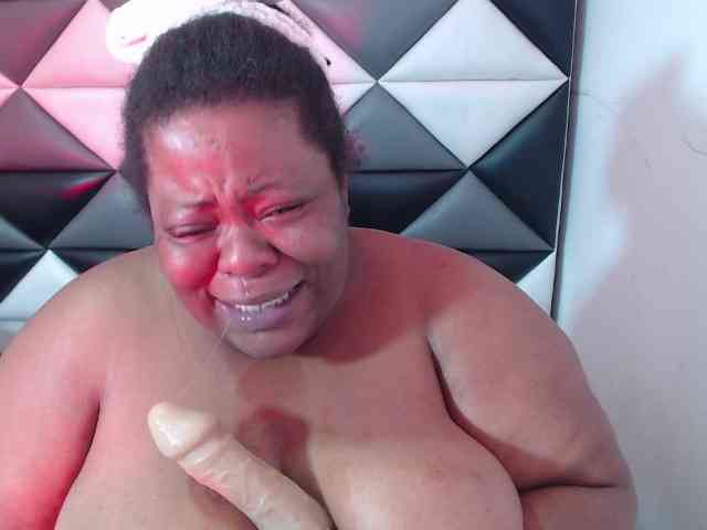 ShantalBBW webcam