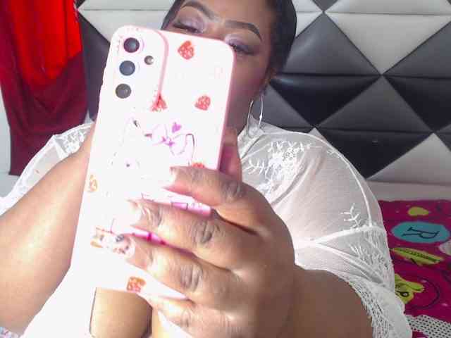 ShantalBBW webcam