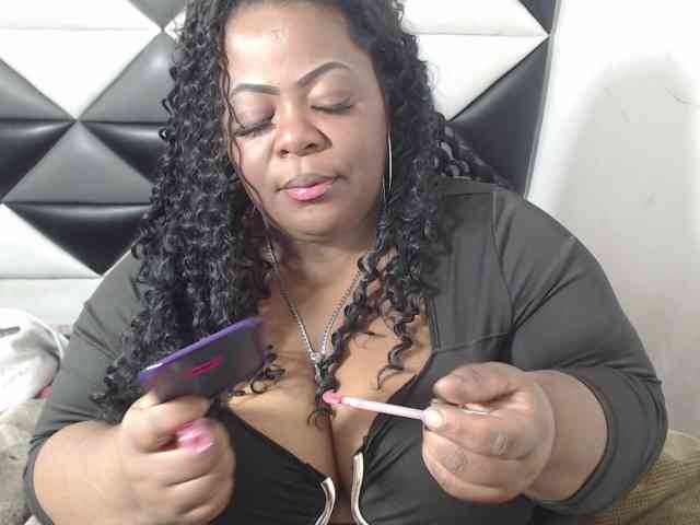 ShantalBBW webcam