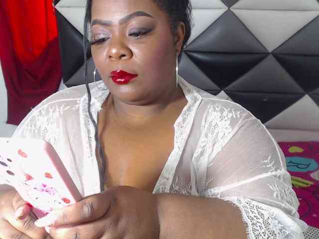 ShantalBBW webcam