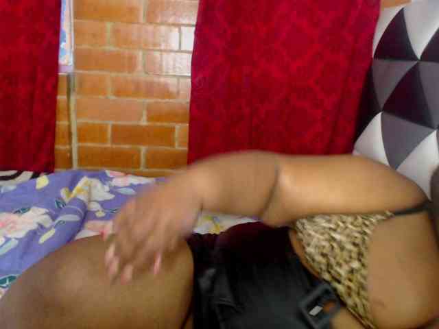 ShantalBBW webcam