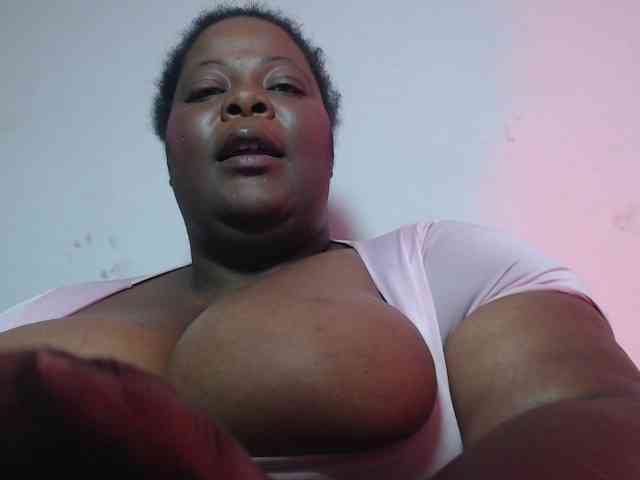 ShantalBBW webcam