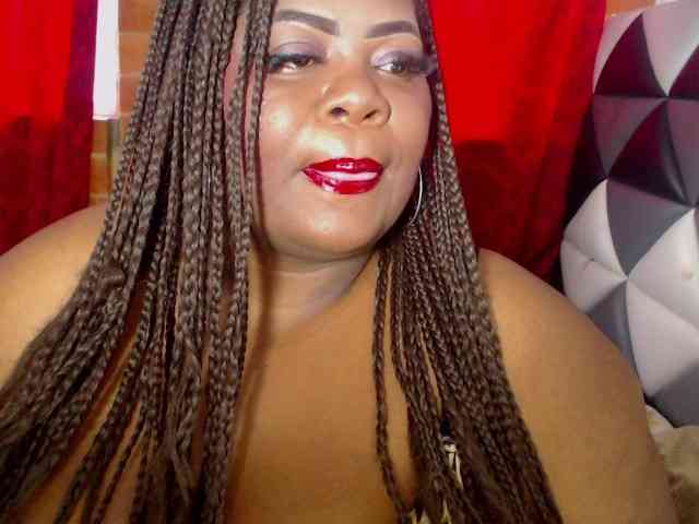 ShantalBBW webcam