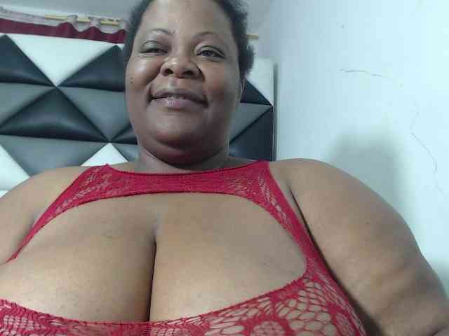 ShantalBBW webcam