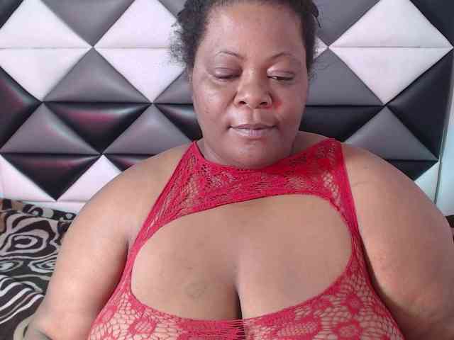 ShantalBBW webcam