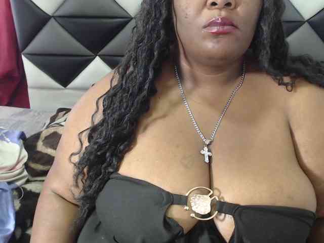 ShantalBBW webcam