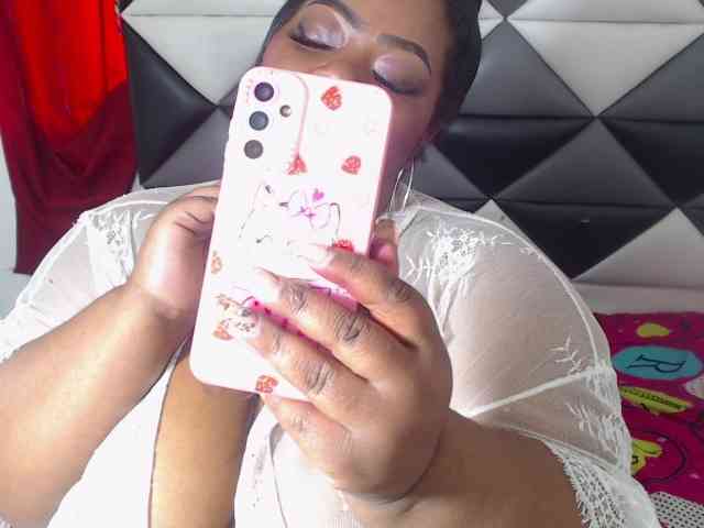 ShantalBBW webcam