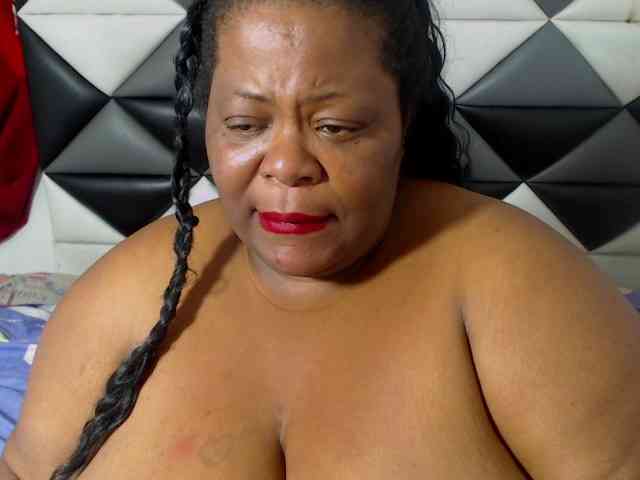 ShantalBBW webcam